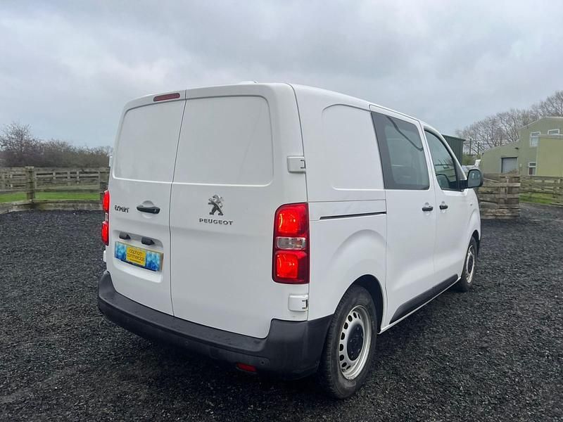Used Peugeot Expert 2021 White Van