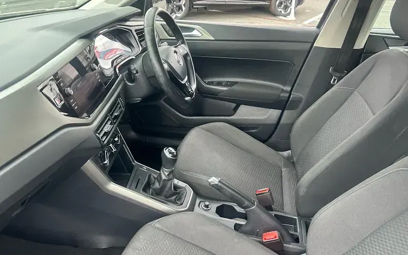 Used VW Polo SE 65 HP (47 kW) 2019 Grey Hatchback