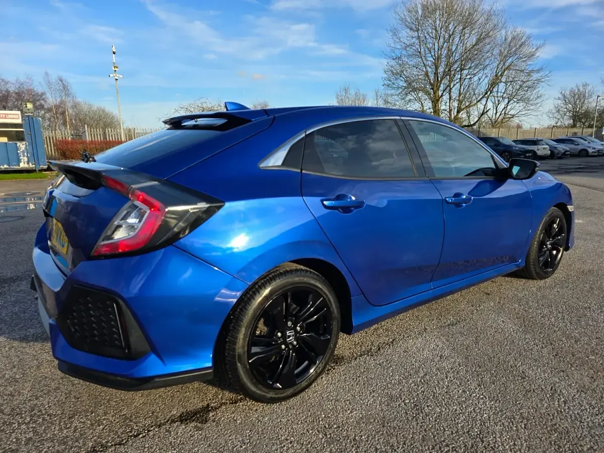 Used Honda Civic SR 126 HP (92 kW) 2018 Blue Hatchback