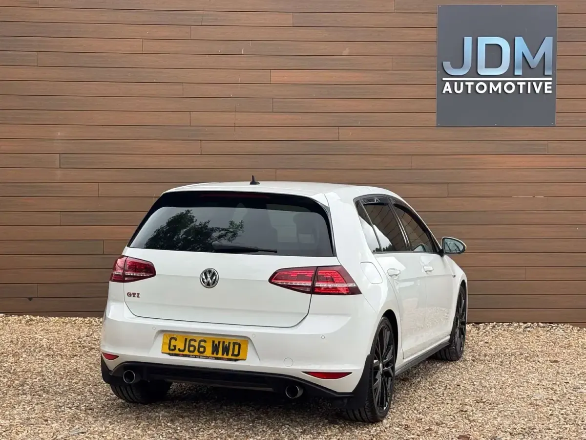 Używany VW Golf VII GTI 2016 Biały Hatchback