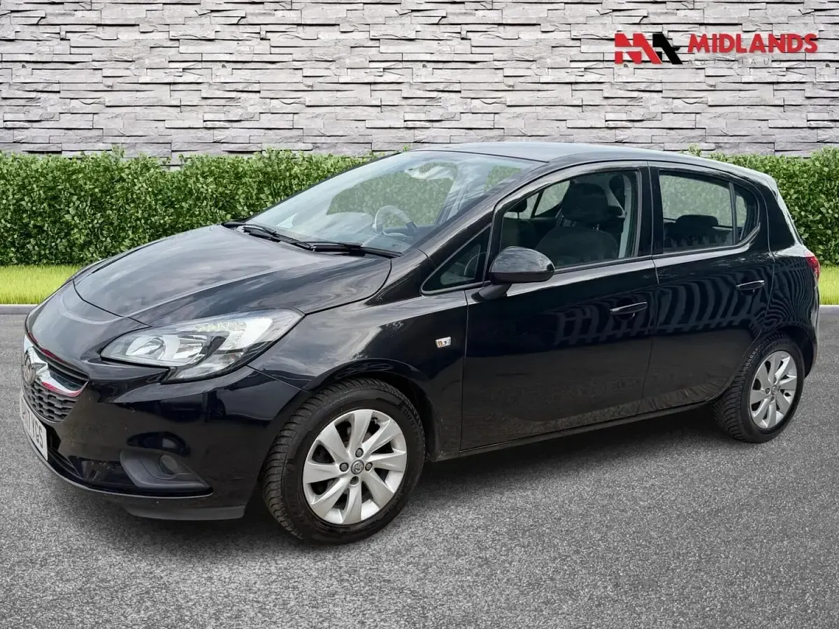 Used Vauxhall Corsa Design Edition 90 HP (66 kW) 2017 Black Hatchback