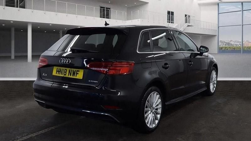 Used Audi A3 Sportback e-tron Advanced 204 HP (150 kW) 2018 Black Hatchback