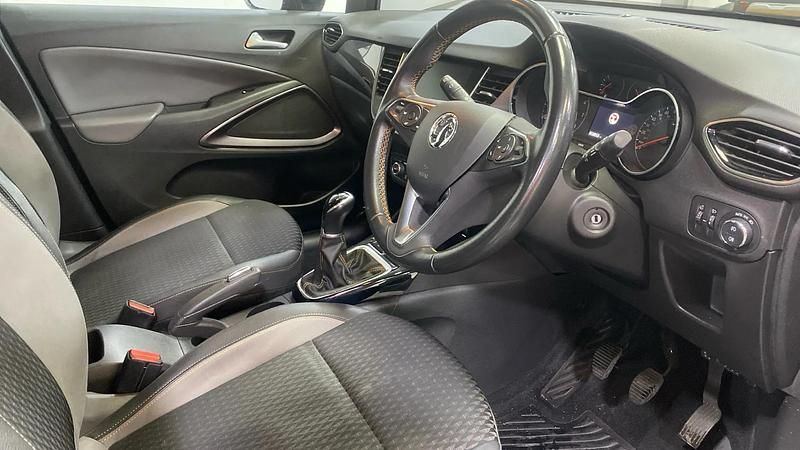 Used Vauxhall Crossland X Elite 83 HP (61 kW) 2019 Black SUV