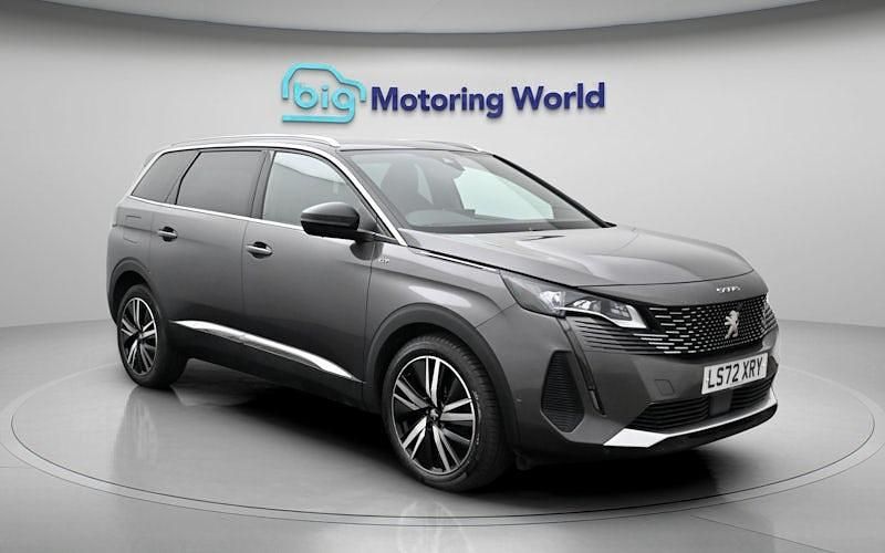 Second-hand Peugeot 5008 Premium 131 CP (96 kW) 2022 Gri SUV