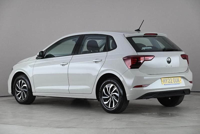 Begagnad VW Polo Life 2022 Grå Halvkombi