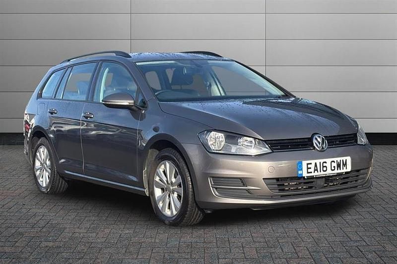Limestone grey Used 2016 VW Golf VII SE Estate | £7,995 (Super price) - Image 1/2