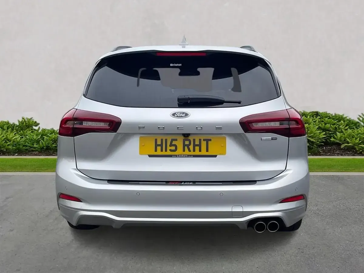 Usado Ford Focus ST-Line 2023 Plateado Familiar