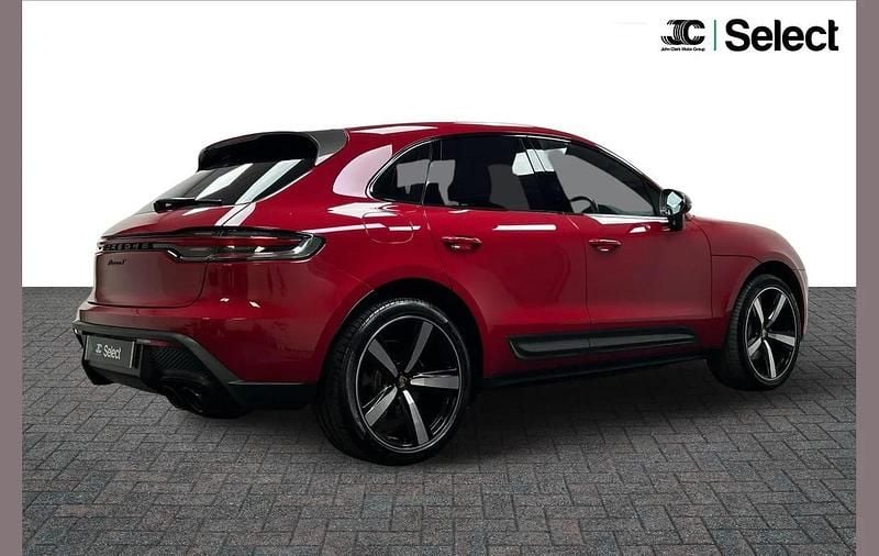 Used Porsche Macan 261 HP (191 kW) 2023 Red SUV