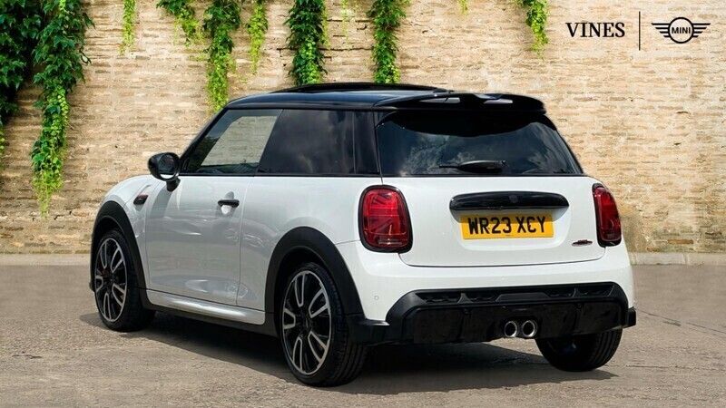 Used Mini John Cooper Works Hatch 228 HP (167 kW) 2023 White Hatchback