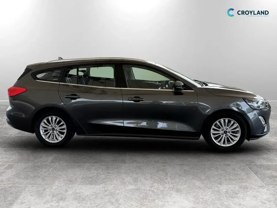Used Ford Focus Titanium 125 HP (91 kW) 2020 Grey Estate