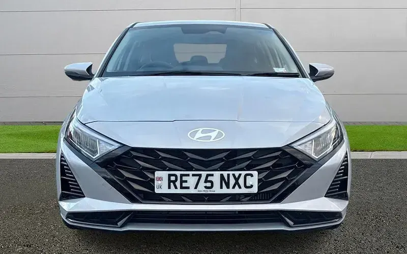 Used Hyundai i20 Advanced 101 HP (74 kW) 2024 Grey Hatchback