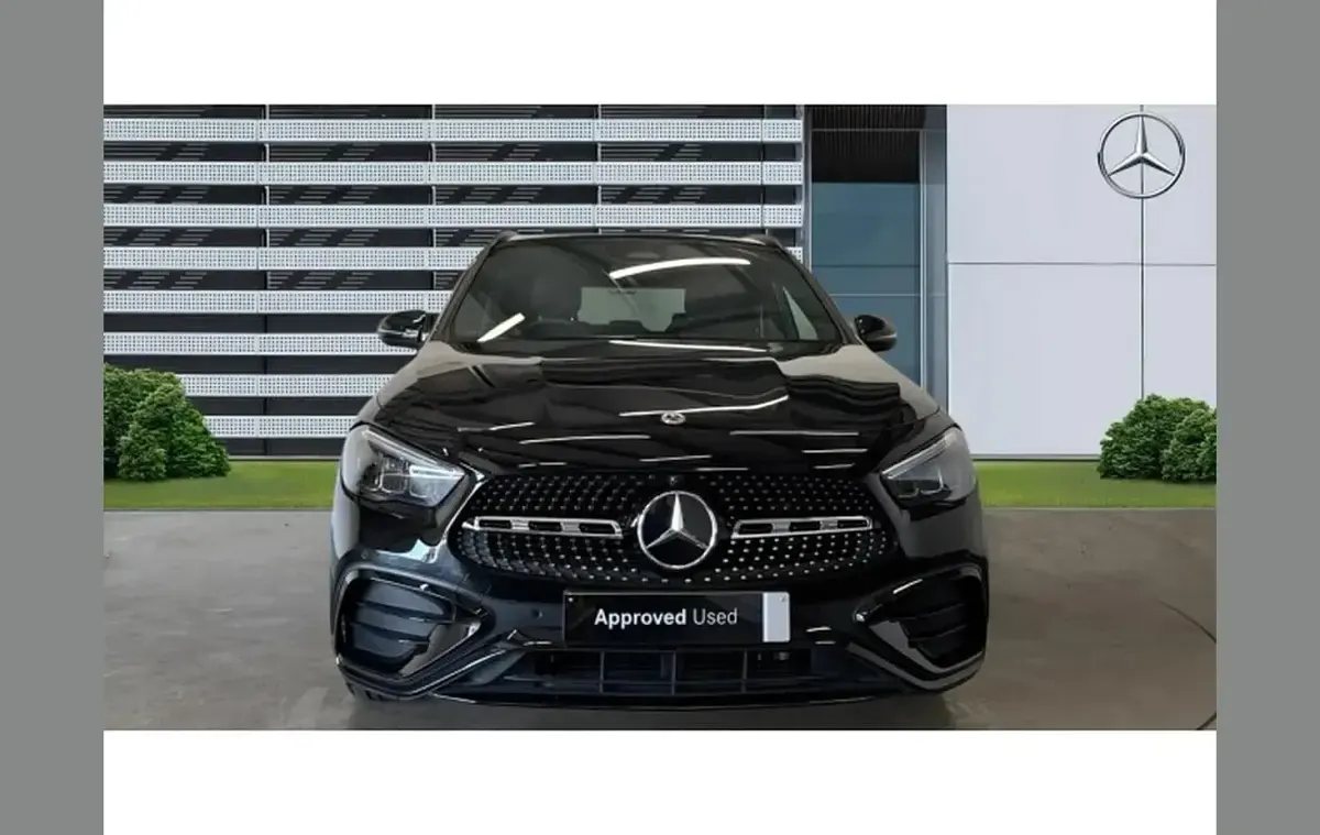 Used Mercedes GLA200 AMG Line Premium 161 HP (118 kW) 2025 Black SUV