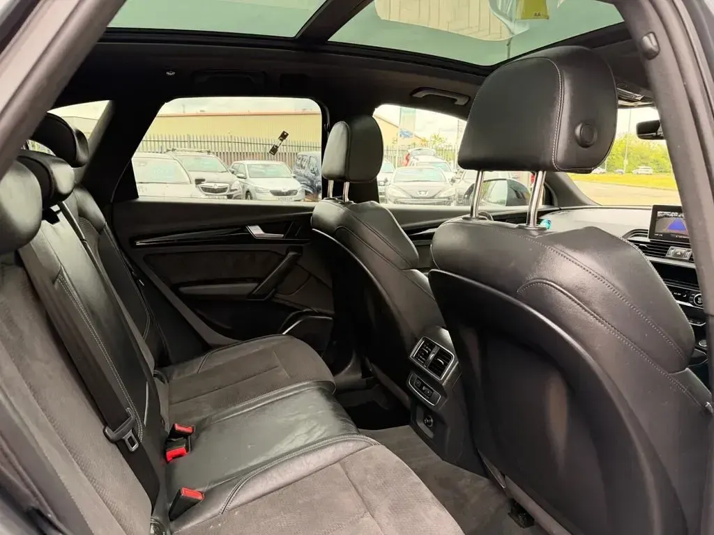 Used Audi Q5 Black Edition 190 HP (139 kW) 2019 Grey SUV
