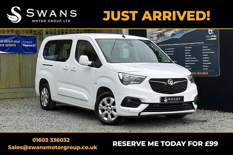 Second-hand Vauxhall Combo S 100 CP (73 kW) 2020 Alb Monovolum