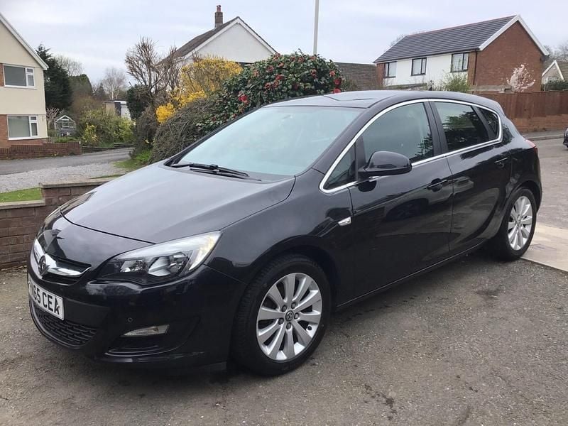 Used Vauxhall Astra 2015 Black Hatchback