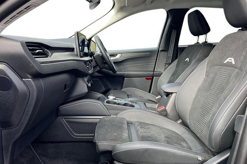 Begagnad Ford Kuga Active 243 HK (178 kW) 2024 Svart SUV