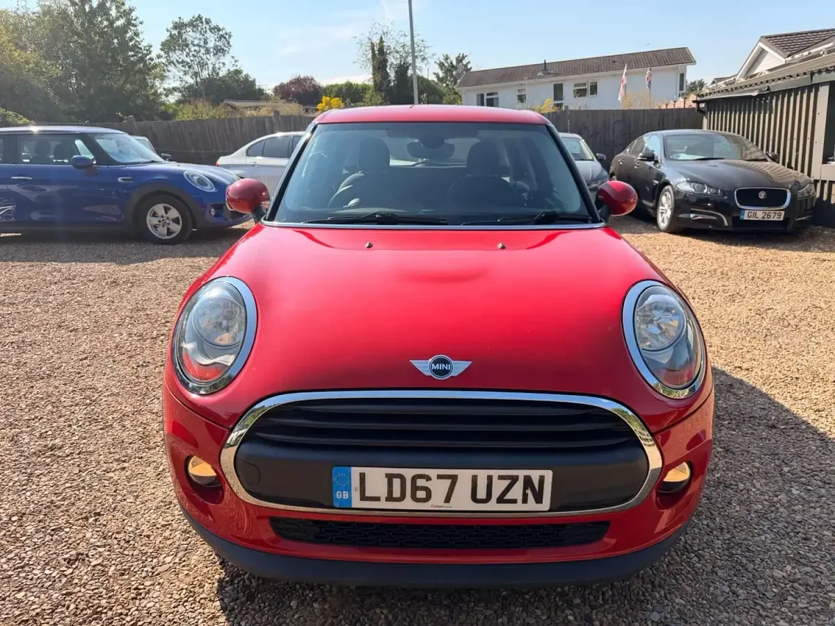Used Mini ONE Hatch 102 HP (75 kW) 2017 Red Hatchback