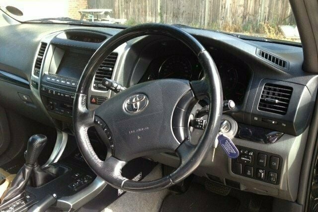 Used Toyota Land Cruiser 173 HP (127 kW) 2007 SUV