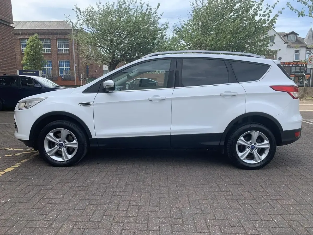 Used Ford Kuga Zetec 2014 White SUV