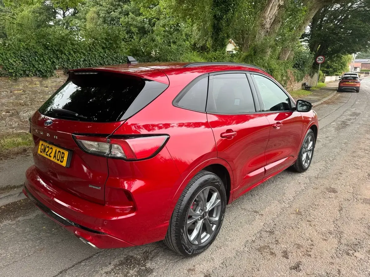 Used Ford Kuga ST-Line 225 HP (165 kW) 2022 Red SUV