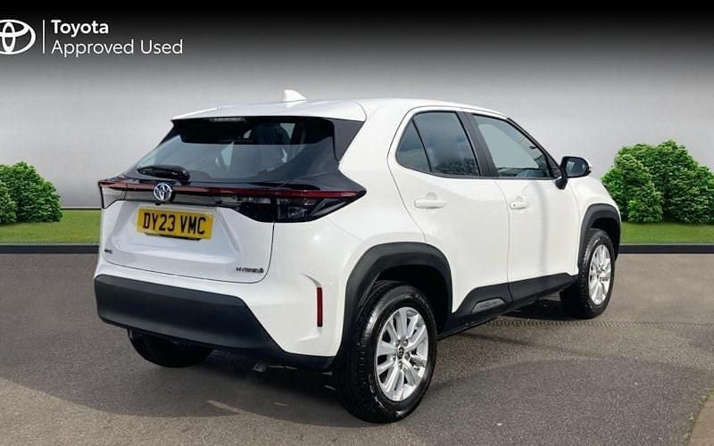 Used Toyota Yaris Hybrid 116 HP (85 kW) 2026 Estate