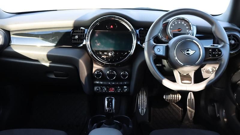 Used Mini Cooper Hatch 134 HP (98 kW) 2022 Black Hatchback