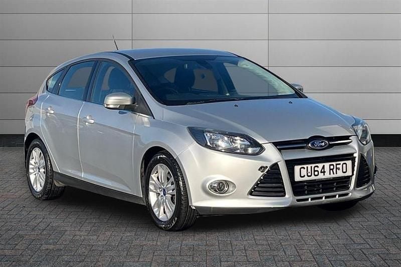 Used Ford Focus Titanium 115 HP (84 kW) 2014 Moondust silver Hatchback