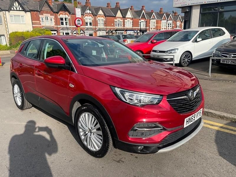 Used Vauxhall Grandland X Business Edition 130 HP (95 kW) 2019 Red SUV