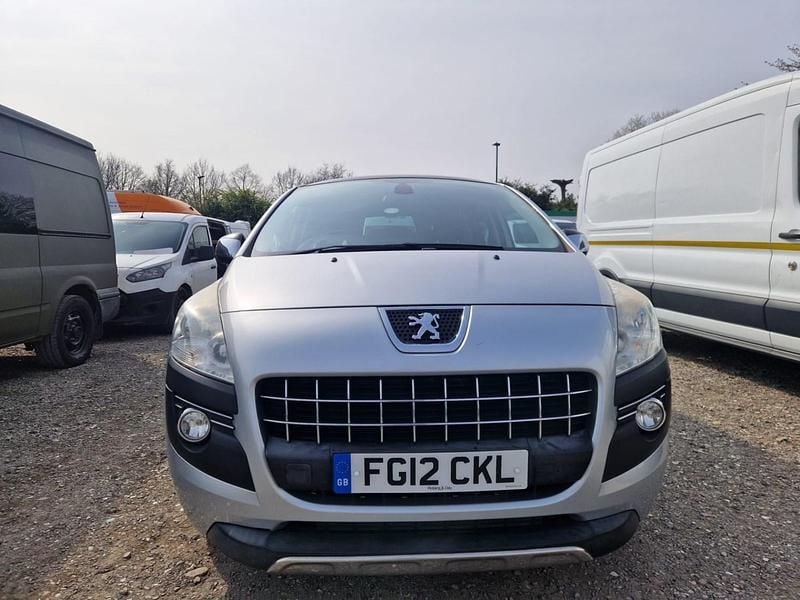 Used Peugeot 3008 112 HP (82 kW) 2012 Silver Estate