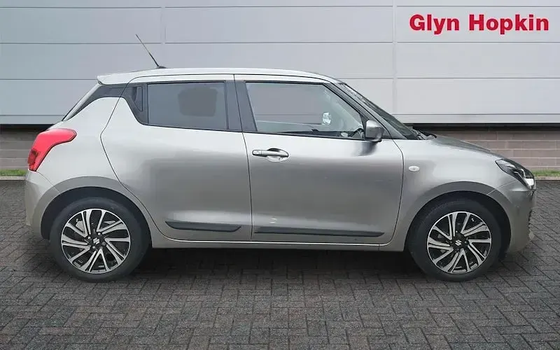 Usado Suzuki Swift SZ-L 83 HP (61 kW) 2023 Prateado Citadino