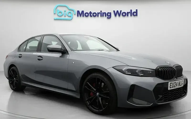 Usado BMW 330e M Sport 292 HP (214 kW) 2024 Sedan
