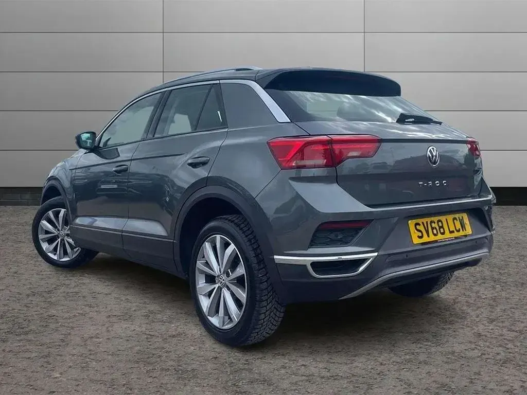 Używany VW T-Roc SE 150 KM (110 kW) 2018 Szary SUV