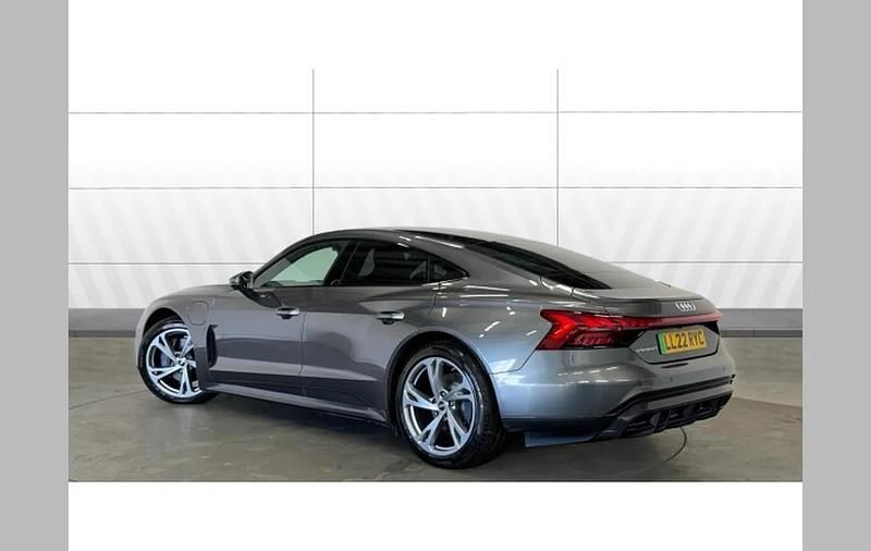 Second-hand Audi e-tron GT quattro Comfort 384 kW (523 CP) 2022 Gri Berlinǎ