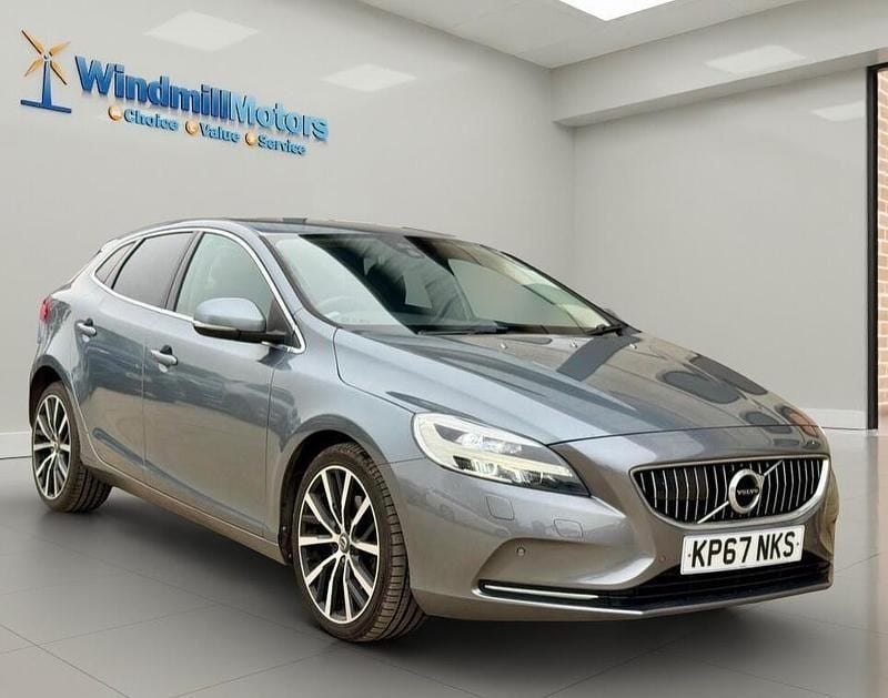 Used Volvo V40 Inscription 122 HP (89 kW) 2017 Grey Hatchback