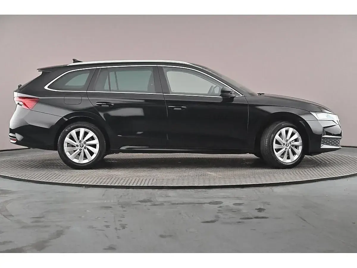Used Skoda Octavia SE L 110 HP (80 kW) 2025 Black magic pearl effect Estate