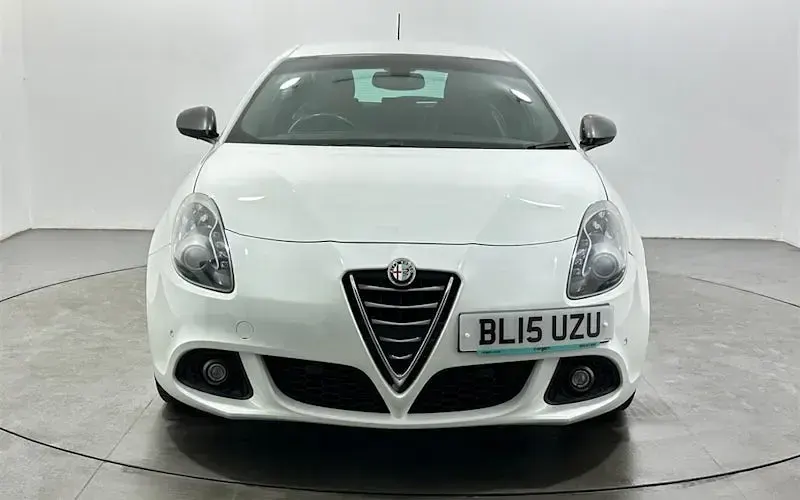 Used Alfa Romeo Giulietta Quadrifoglio Verde 170 HP (125 kW) 2015 White Hatchback