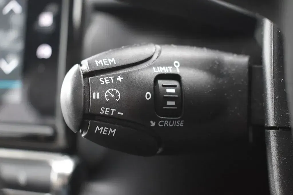 Used Citroën C3 PureTech 110 HP (80 kW) 2023 Grey Hatchback