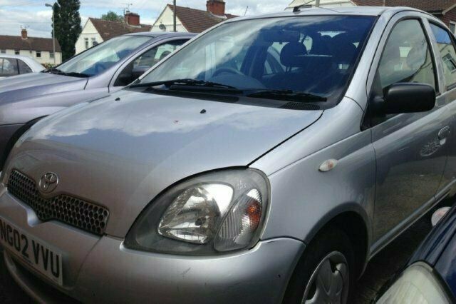 Used 2002 Toyota Yaris Hatchback | £1,400 (Fair price) - Image 1/4