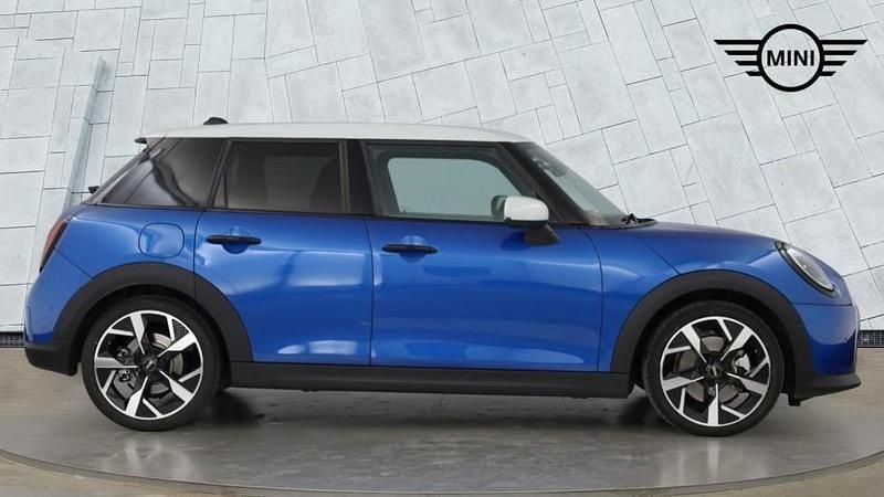Używany Mini Cooper Hatch 113 kW (154 KM) 2025 Niebieski Hatchback