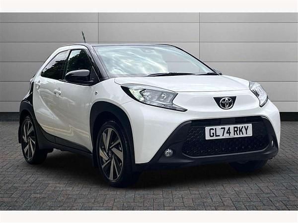 White Used 2024 Toyota Aygo Hatchback | £17,150 (Fair price) - Image 1/2
