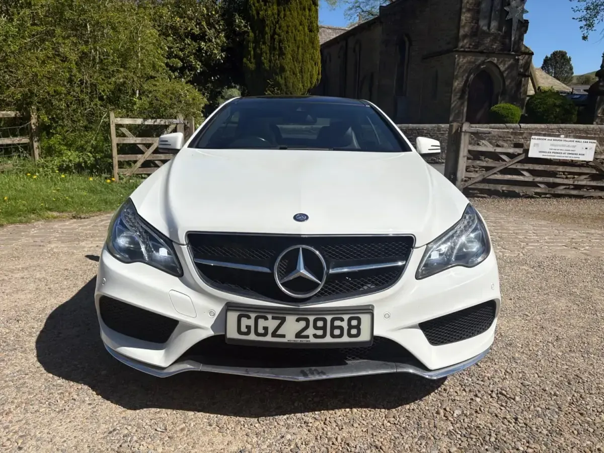 Begagnad Mercedes E350 AMG line 258 HK (189 kW) 2017 Vit Sportkupé