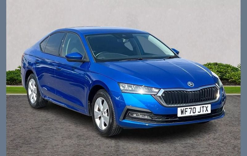 Blue Used 2020 Skoda Octavia SE Hatchback | £15,599 (Fair price) - Image 1/3