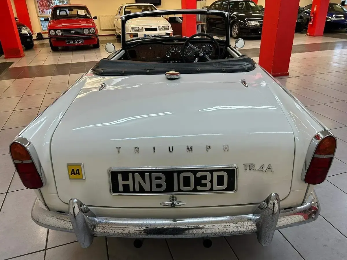Used Triumph TR4 104 HP (76 kW) 2018 White Cabriolet