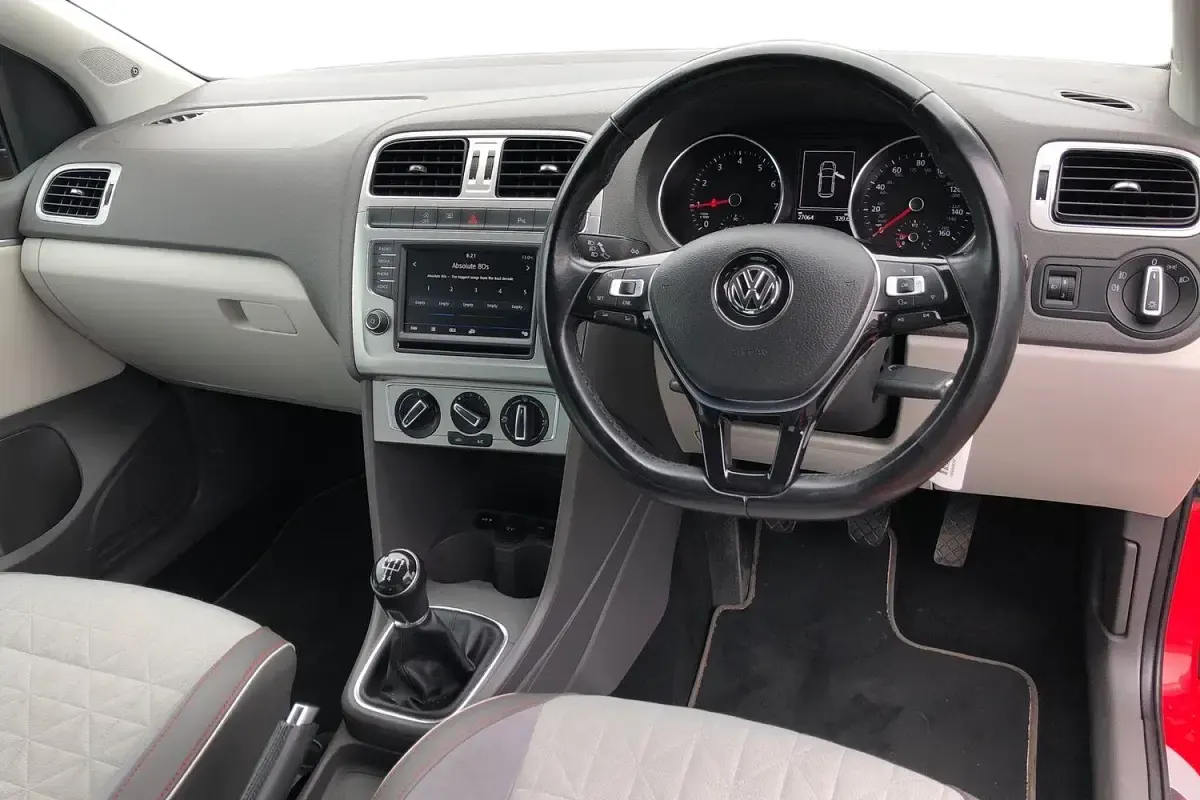 Used VW Polo Beats 90 HP (66 kW) 2017 Red Hatchback