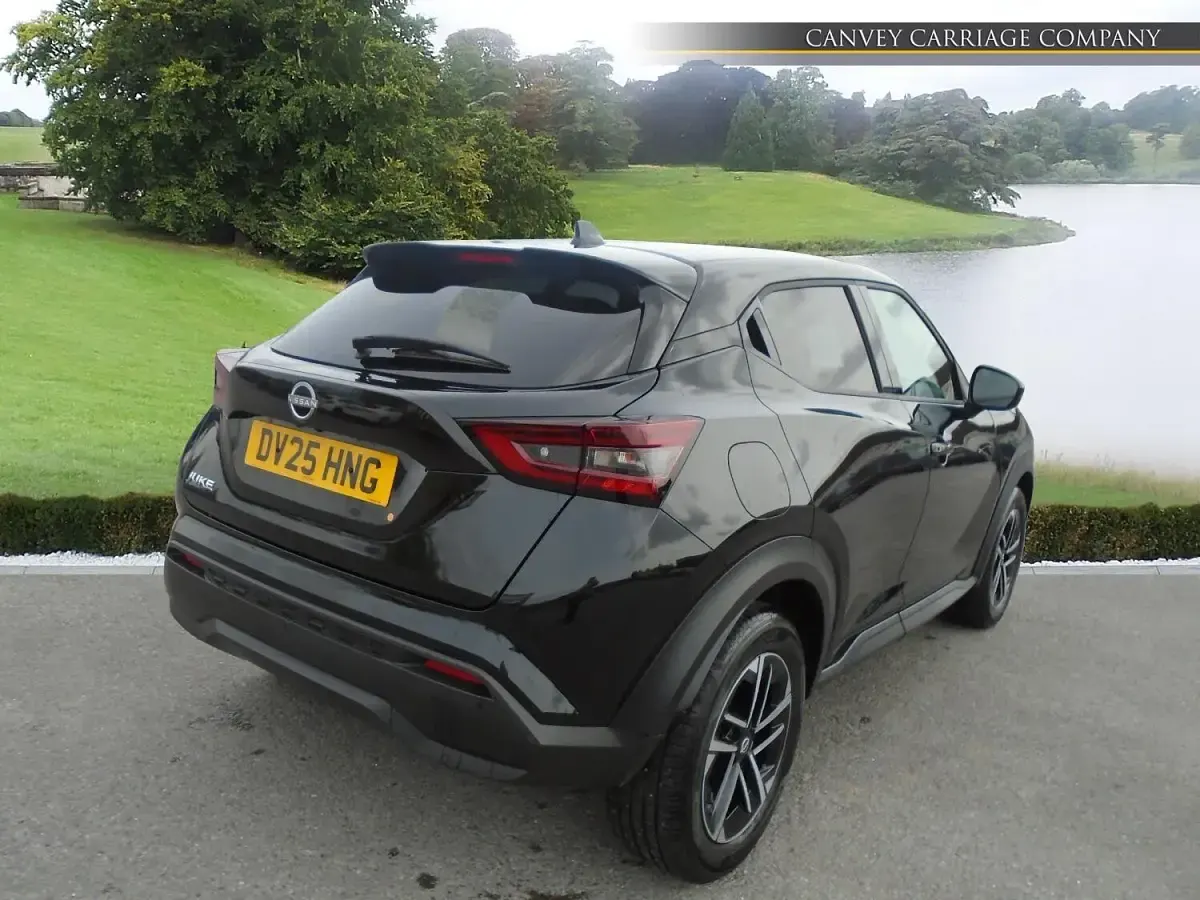 Używany Nissan Juke N-Connecta 114 KM (83 kW) 2025 Czarny SUV