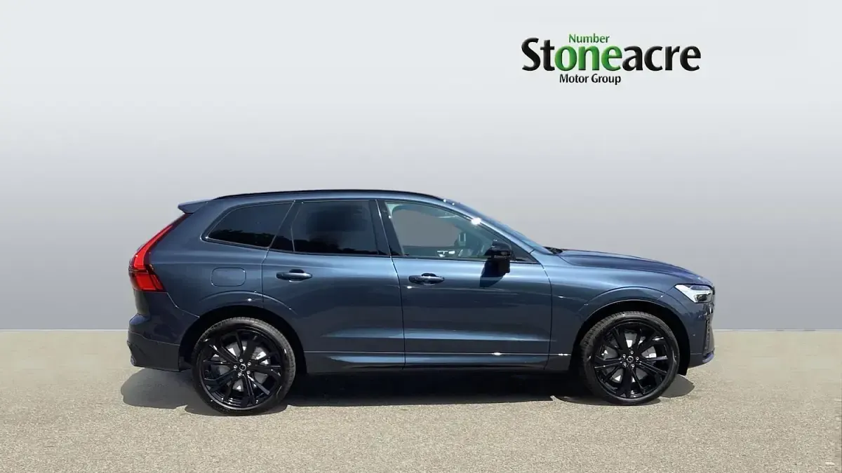 New Volvo XC60 Plus 250 HP (183 kW) 2026 Blue SUV