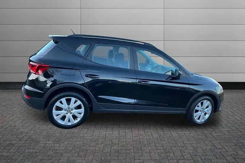 Used Seat Arona SE Technology 95 HP (69 kW) 2018 Midnight black SUV