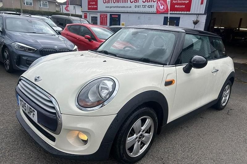 White Used 2015 Mini Cooper D Hatch Hatchback | £6,495 (Fair price) - Image 1/1