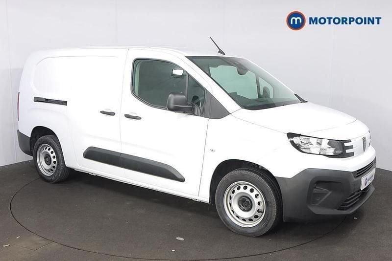 White Used 2024 Peugeot Partner MPV | £15,999 (A bit pricey) - Image 1/4