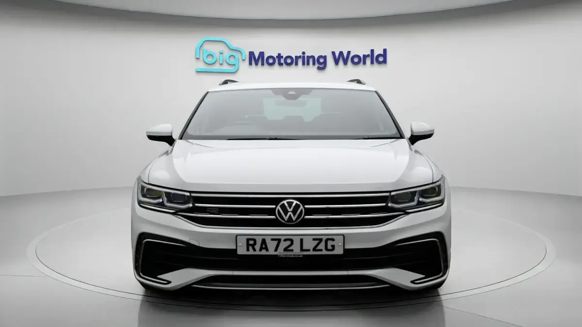 Używany VW Tiguan R-line 150 KM (110 kW) 2023 Biały SUV